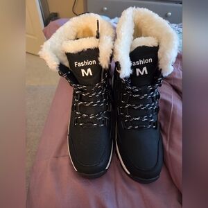 Women's Black Winter Boots with Faux Fur Lining